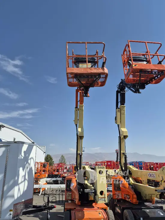 2015 JLG E400AJPN Articulating Boom Lift
