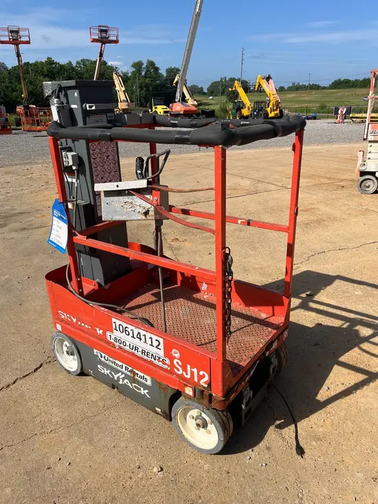 2017 Skyjack SJ12 Self-Propelled One-Person Lift
