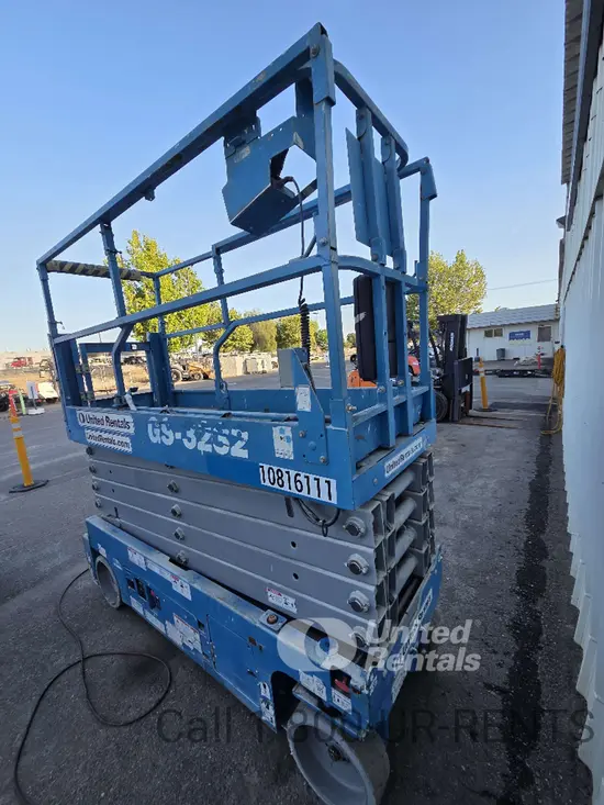 2018 Genie GS-3232 Scissor Lift