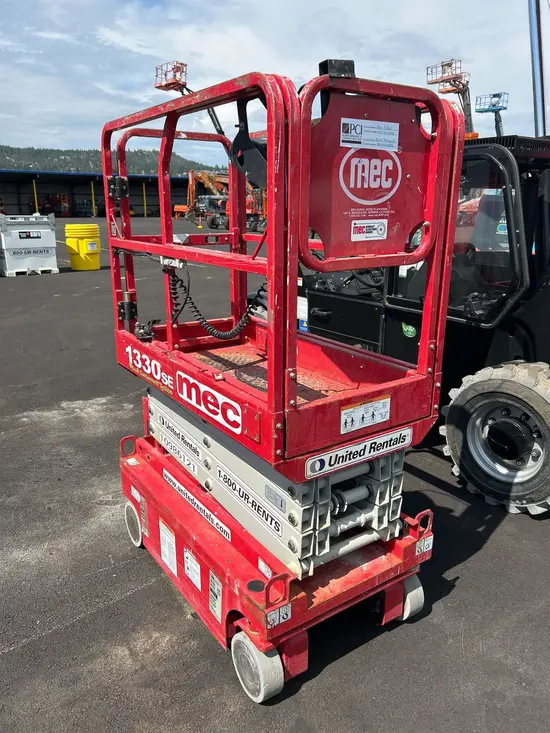 2019 MEC 1330SE Scissor Lift