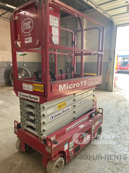 2018 MEC MICRO 19 Scissor Lift