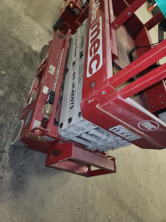 2018 MEC 1330SE Scissor Lift