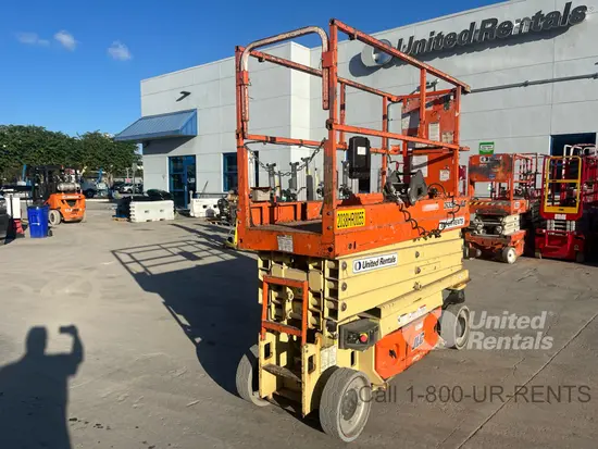 2017 JLG 2632ES Scissor Lift
