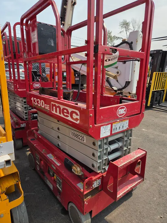 2019 MEC 1330SE Scissor Lift