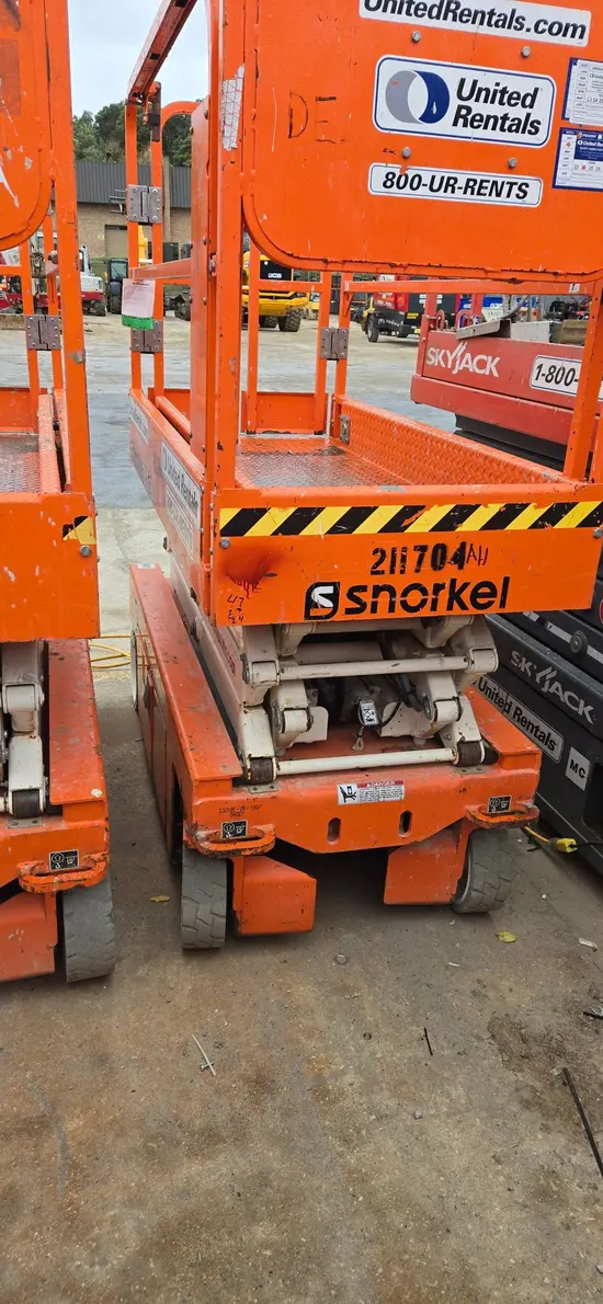 2018 Snorkel S3219E Scissor Lift