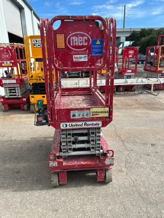 2018 MEC 1330SE Scissor Lift