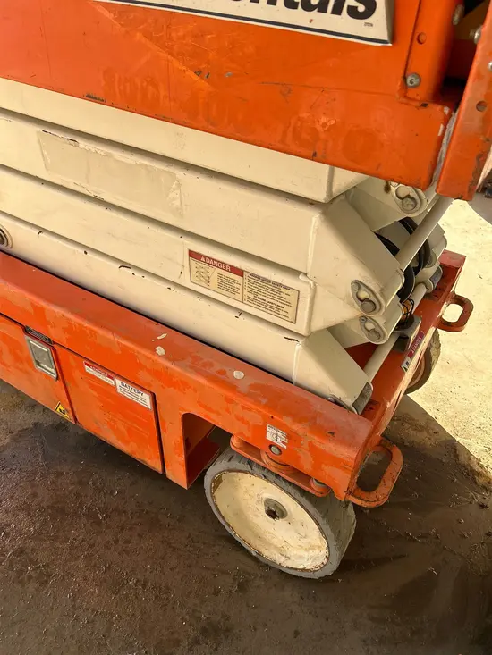 2019 Snorkel S3226E Scissor Lift
