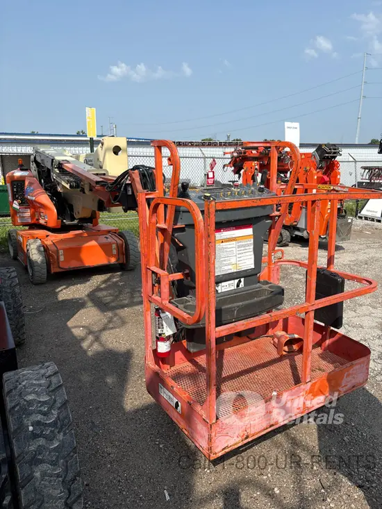 2016 JLG E400AJPN Articulating Boom Lift
