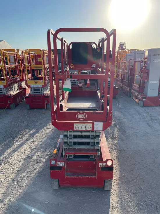 2018 MEC MICRO 19 Scissor Lift