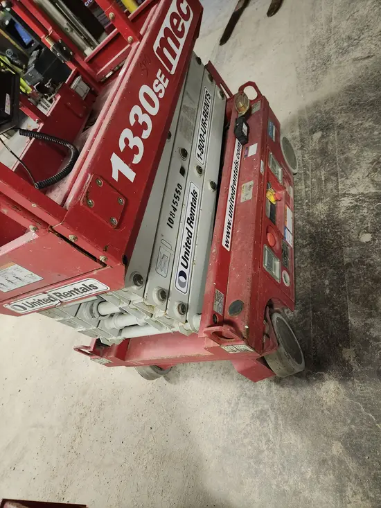 2018 MEC 1330SE Scissor Lift