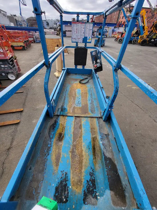 2017 Genie GS-3232 Scissor Lift