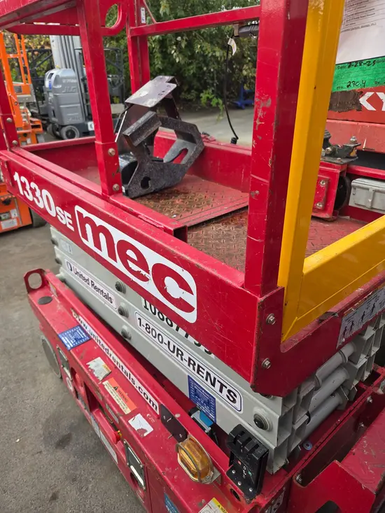 2019 MEC 1330SE Scissor Lift