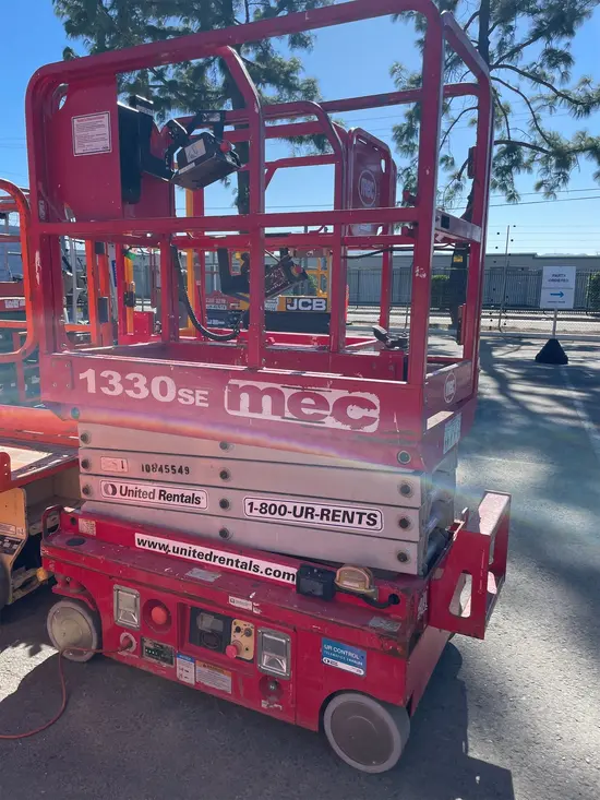 2018 MEC 1330SE Scissor Lift