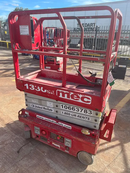 2017 MEC 1330SE Scissor Lift