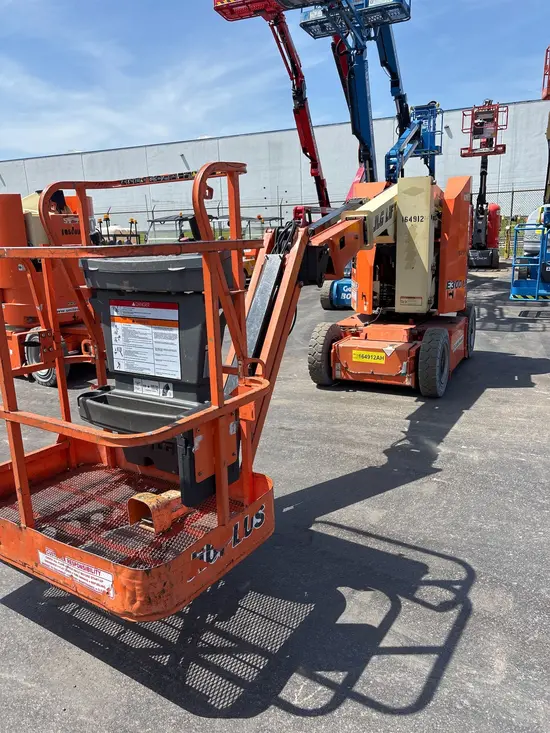 2016 JLG E300AJP Articulating Boom Lift