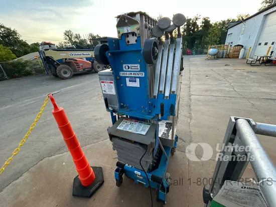 2018 Genie AWP-30SDC Pusharound Lift