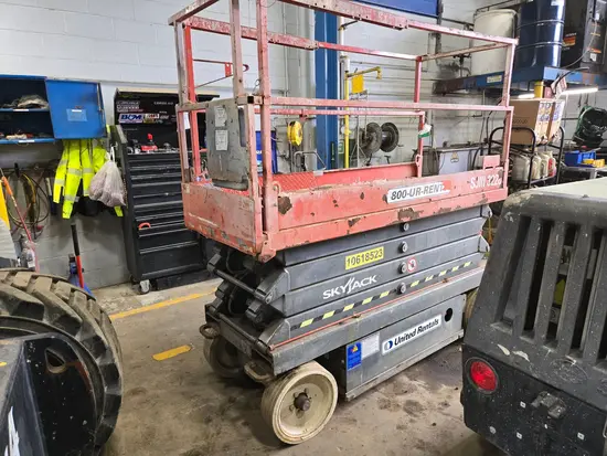 2017 Skyjack SJIII3226 Scissor Lift