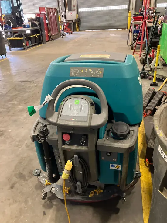 2019 Tennant T600-28 Scrubber