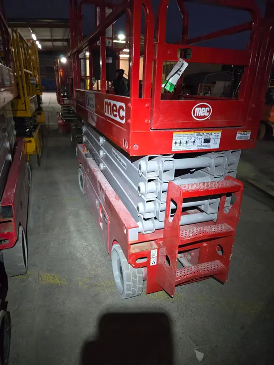 2019 MEC 2632SE Scissor Lift