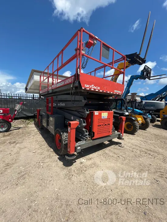 2018 Skyjack SJ9250RT Rough Terrain Scissor Lift