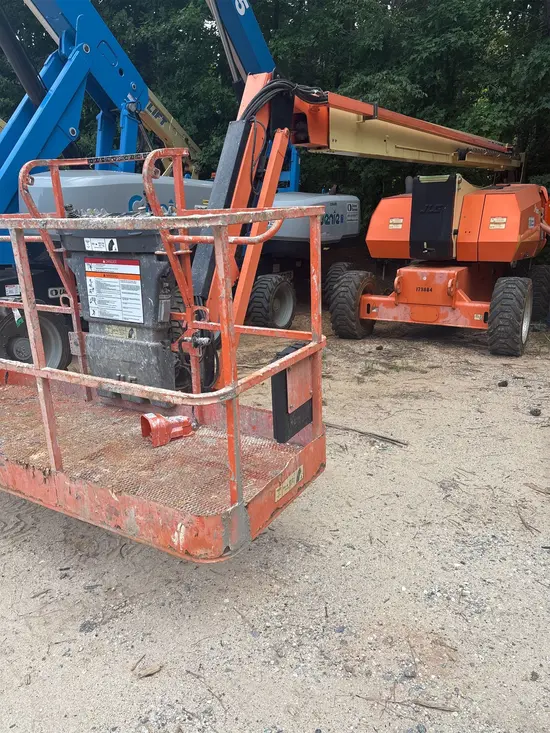 2016 JLG 800AJ Articulating Boom Lift