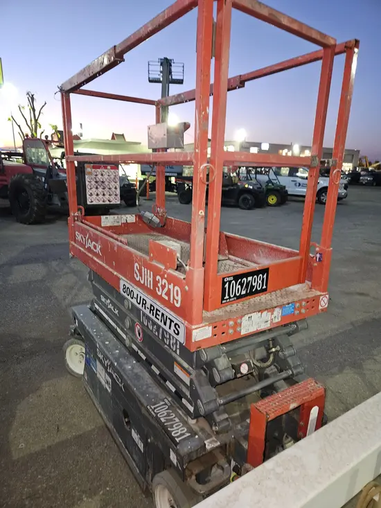 2017 Skyjack SJIII3219 Scissor Lift