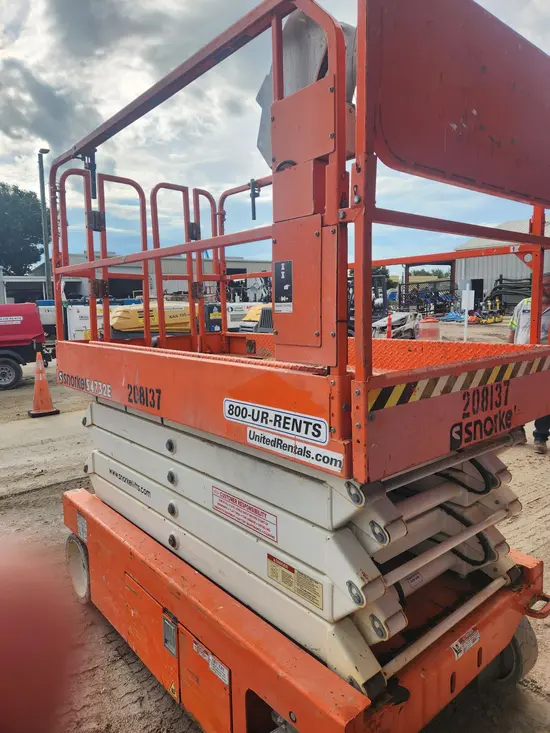 2018 Snorkel S4732E Scissor Lift