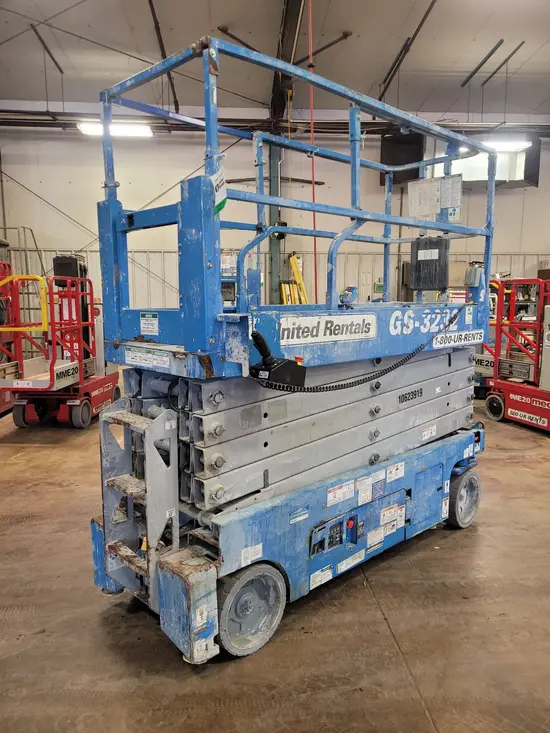 2017 Genie GS-3232 Scissor Lift