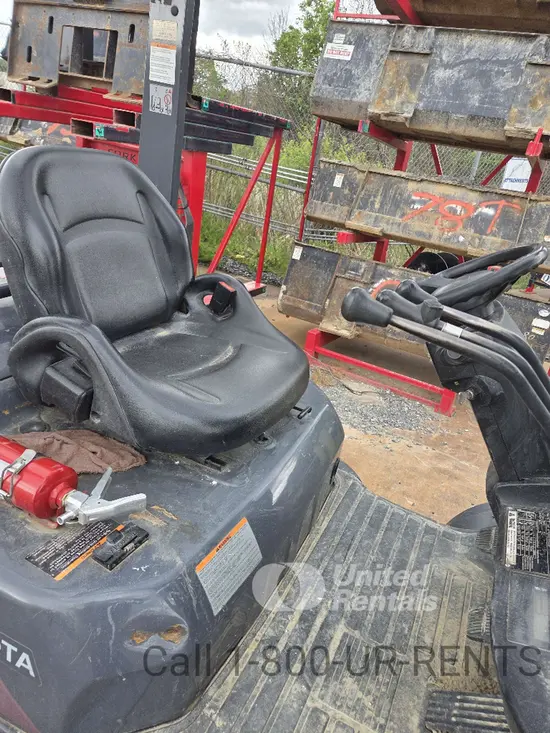 2018 Toyota 8FGU30 Warehouse Forklift