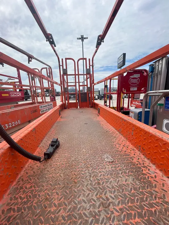 2019 Snorkel S3226E Scissor Lift