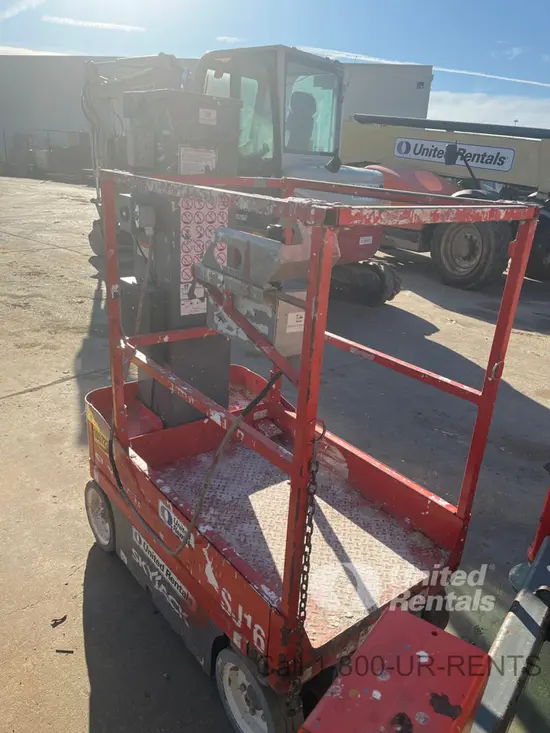 2017 Skyjack SJ16 Self-Propelled One-Person Lift