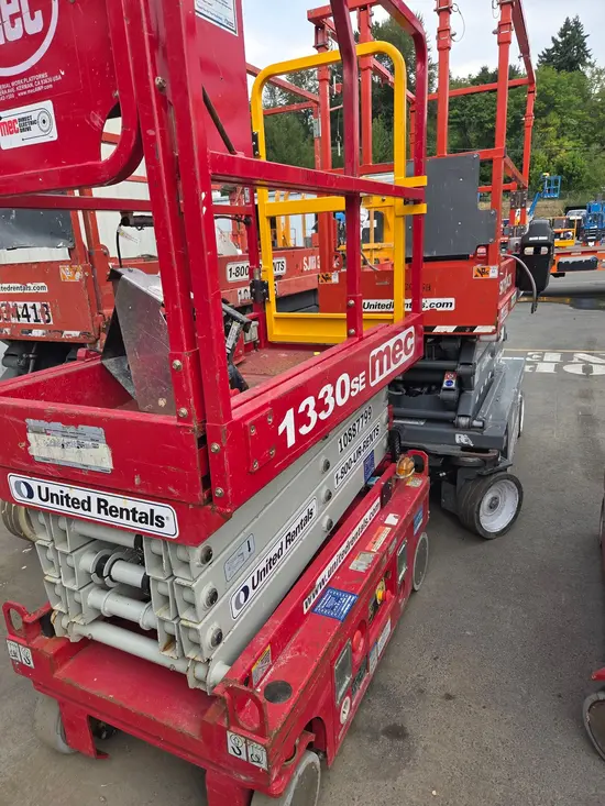 2019 MEC 1330SE Scissor Lift