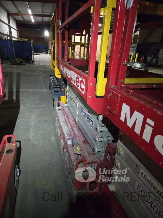 2019 MEC MICRO 19 Scissor Lift