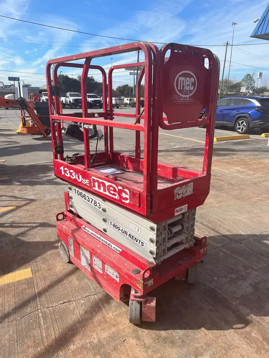 2017 MEC 1330SE Scissor Lift