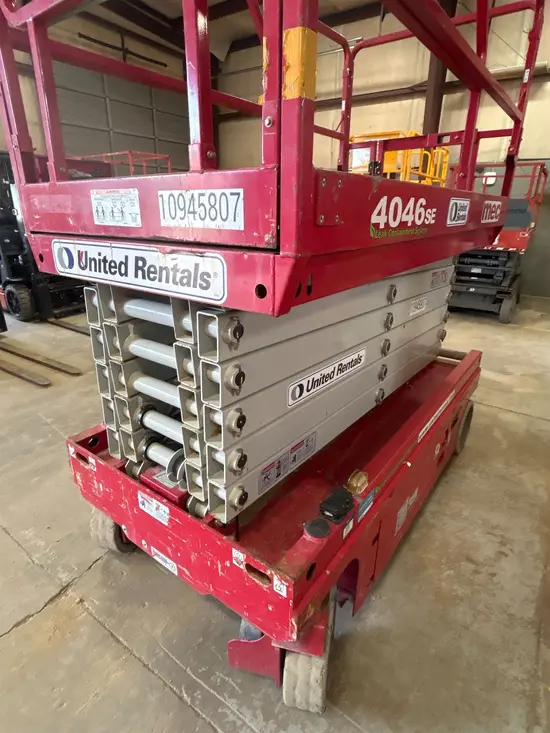 2019 MEC 4046SE Scissor Lift
