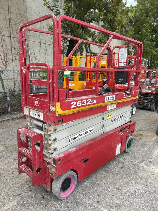 2017 MEC 2632SE Scissor Lift