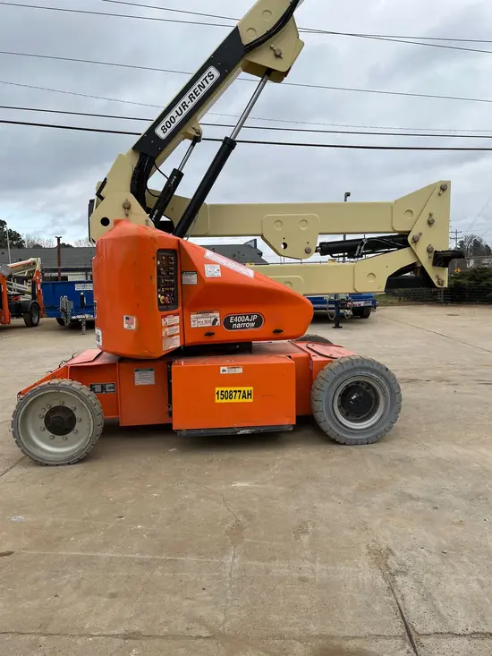 2015 JLG E400AJPN Articulating Boom Lift