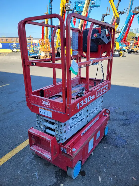 2017 MEC 1330SE Scissor Lift