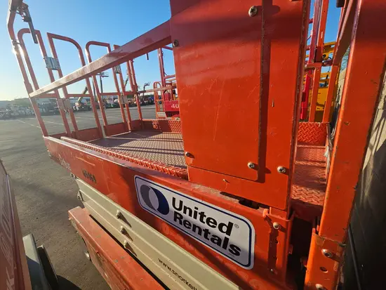 2017 Snorkel S4732E Scissor Lift