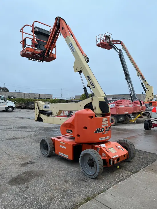2015 JLG E450AJ Articulating Boom Lift