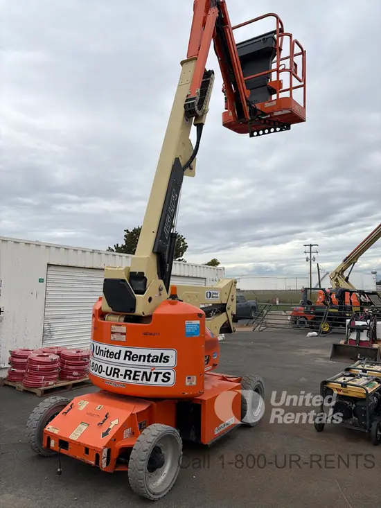 2017 JLG E400AJPN Articulating Boom Lift