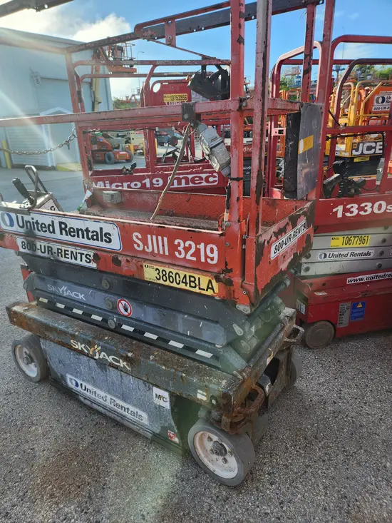 2016 Skyjack SJIII3219 Scissor Lift