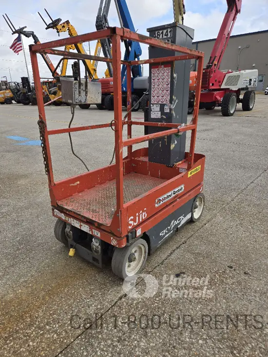 2017 Skyjack SJ16 Self-Propelled One-Person Lift