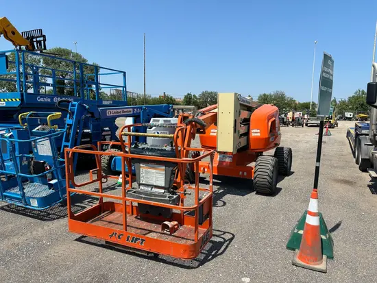 2016 JLG 450AJ Articulating Boom Lift