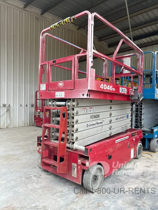 2018 MEC 4046SE Scissor Lift