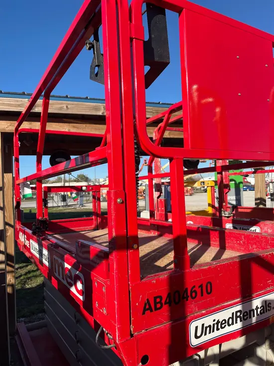 2018 MEC 4046SE Scissor Lift
