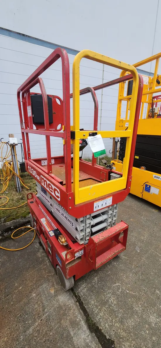 2019 MEC 1330SE Scissor Lift