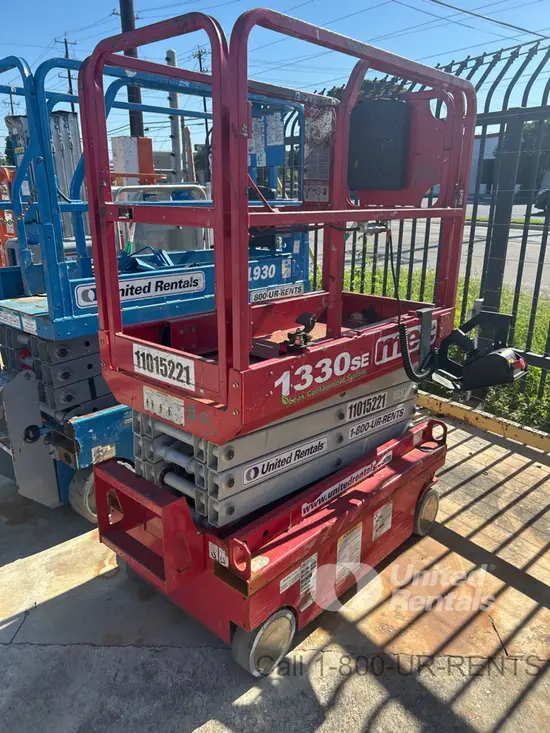 2019 MEC 1330SE Scissor Lift