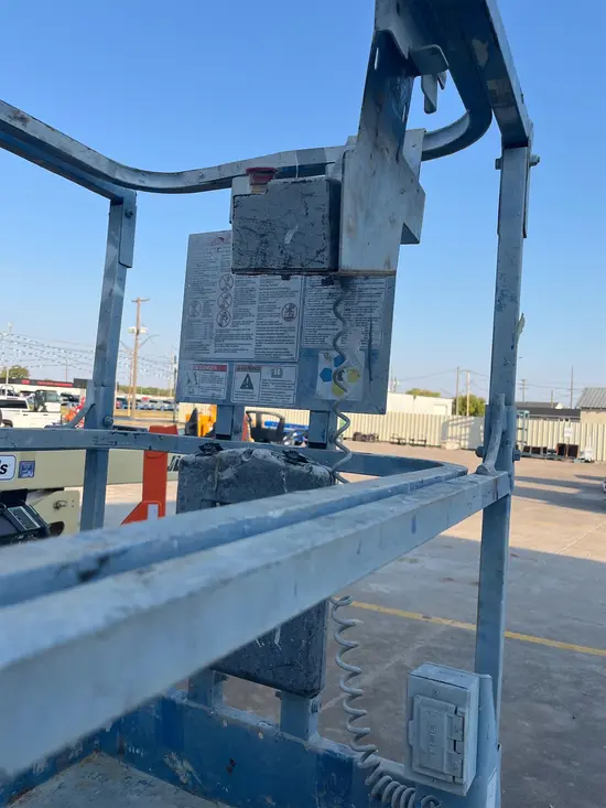 2017 Genie GS-3232 Scissor Lift