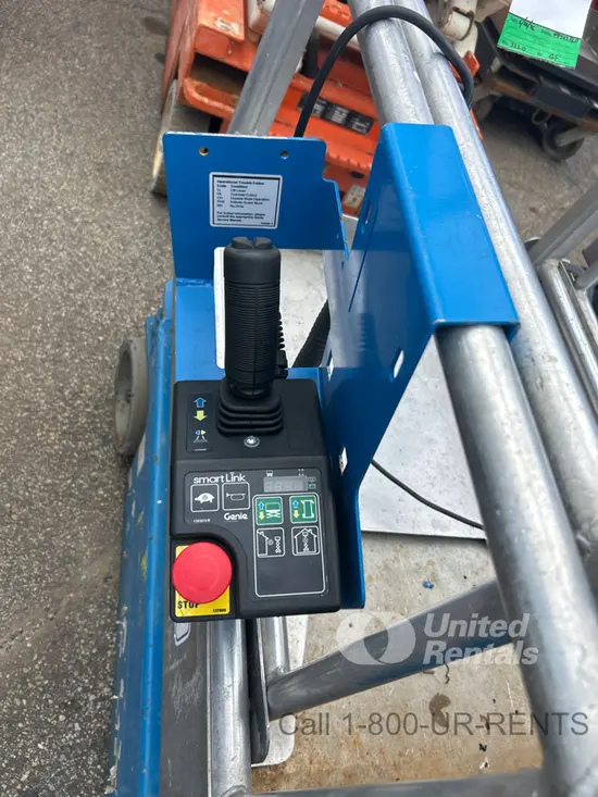 2017 Genie GR-20 Self-Propelled One-Person Lift
